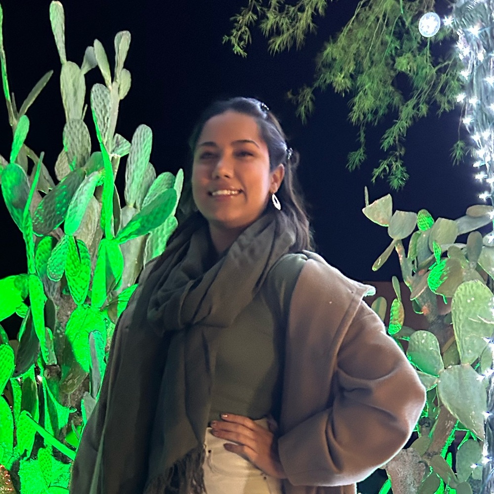 Meet your Posher, Claudia